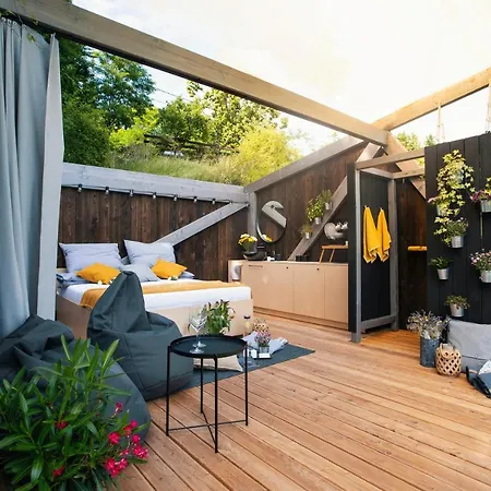 Luxury tent Kutica 2
